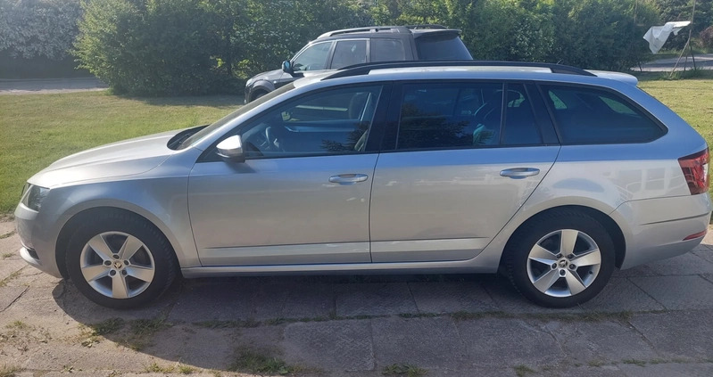 Skoda Octavia cena 77000 przebieg: 68800, rok produkcji 2020 z Olsztyn małe 379